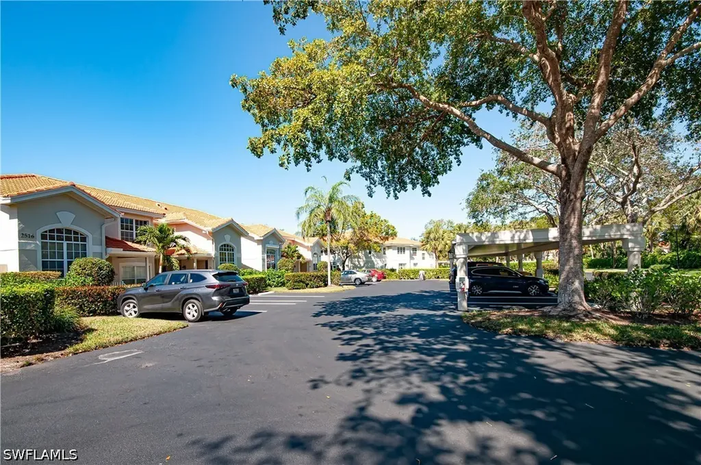 2516 Orchid Bay Drive Naples FL 34109