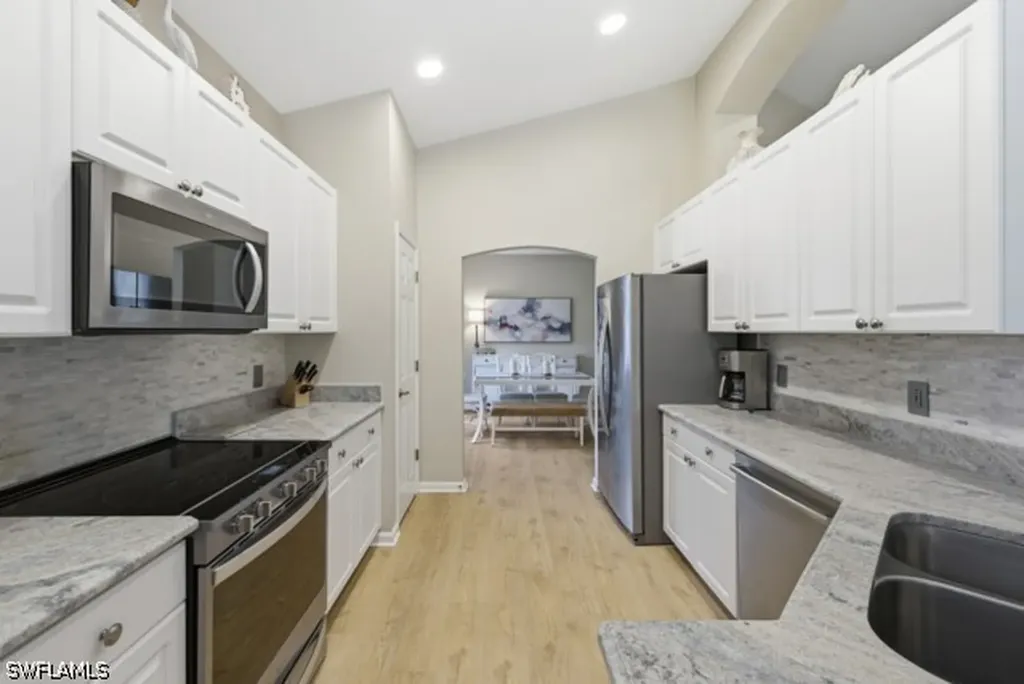 7122 Blue Juniper Court Naples FL 34109
