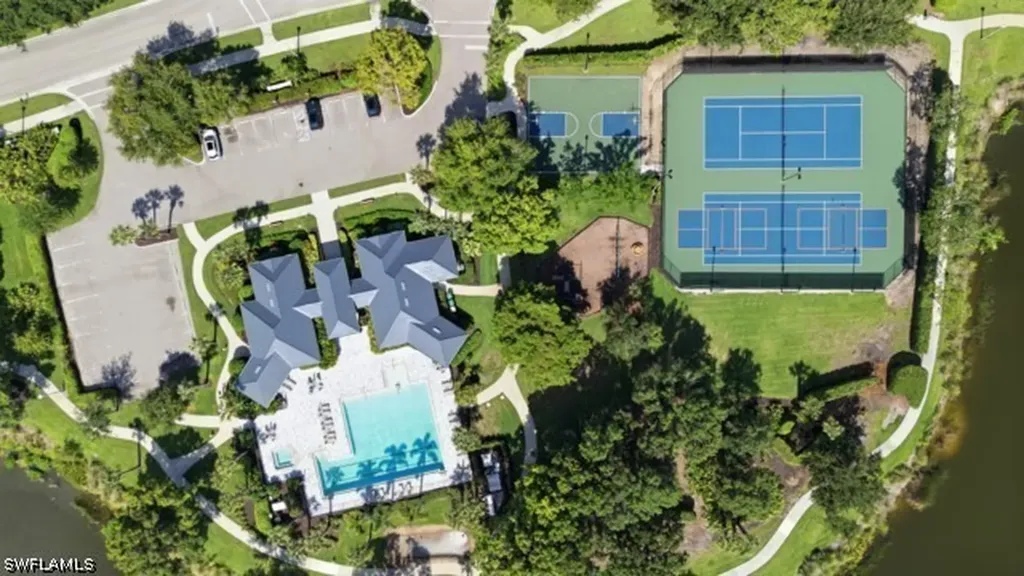 7122 Blue Juniper Court Naples FL 34109