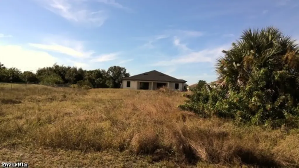 2515 Daniel Avenue N Lehigh Acres FL 33971