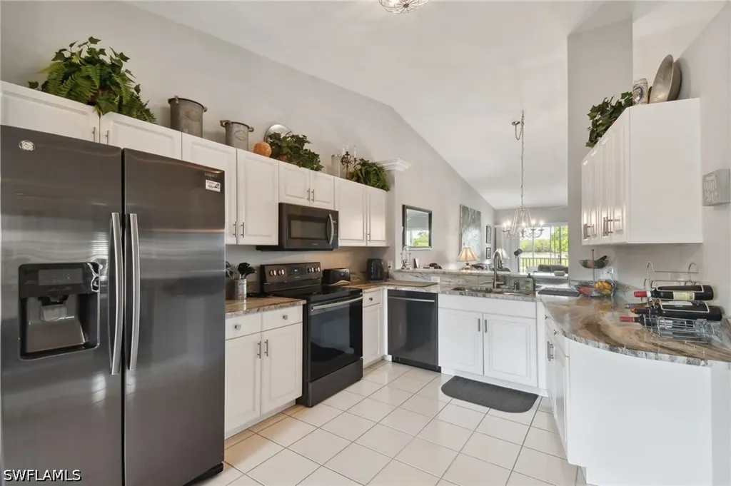 9165 Michael Circle Naples FL 34113