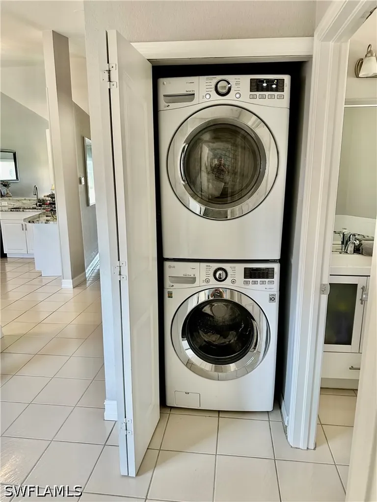 9165 Michael Circle Naples FL 34113