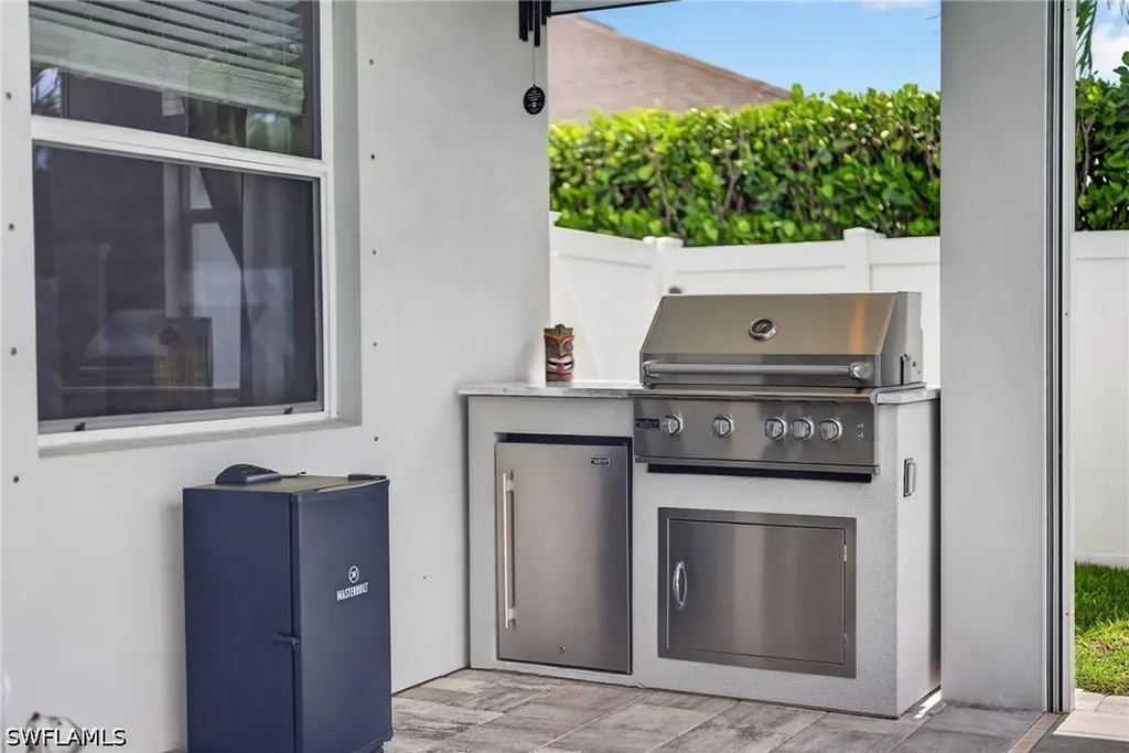 37 Johnnycake Drive Naples FL 34110