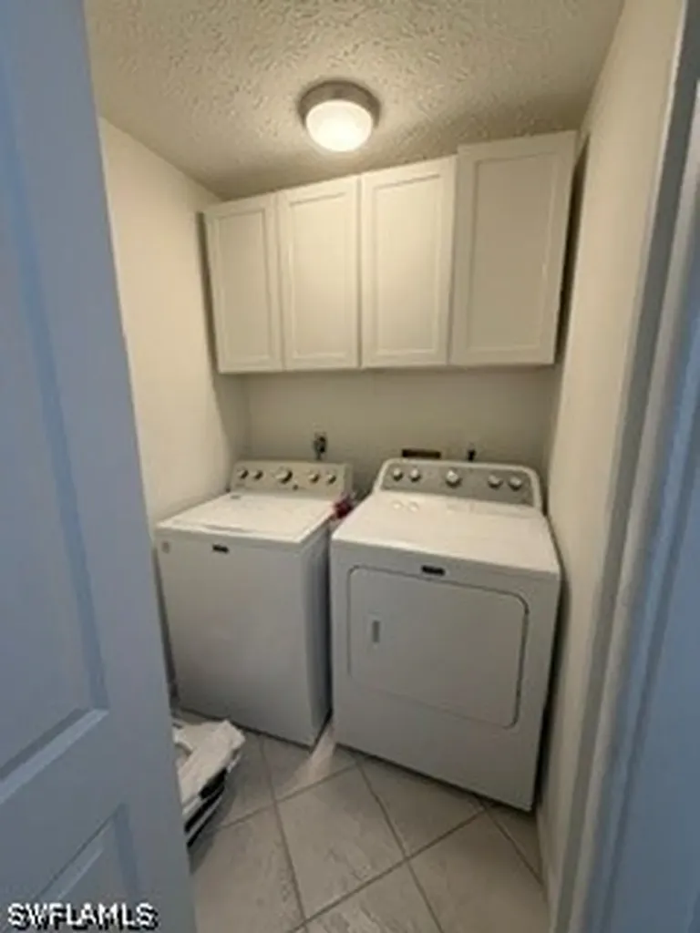 209 SW 42nd Street Cape Coral FL 33914