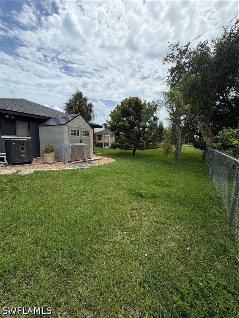 209 SW 42nd Street Cape Coral FL 33914