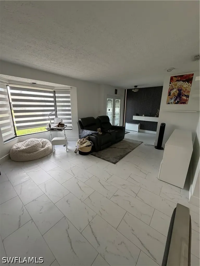 209 SW 42nd Street Cape Coral FL 33914