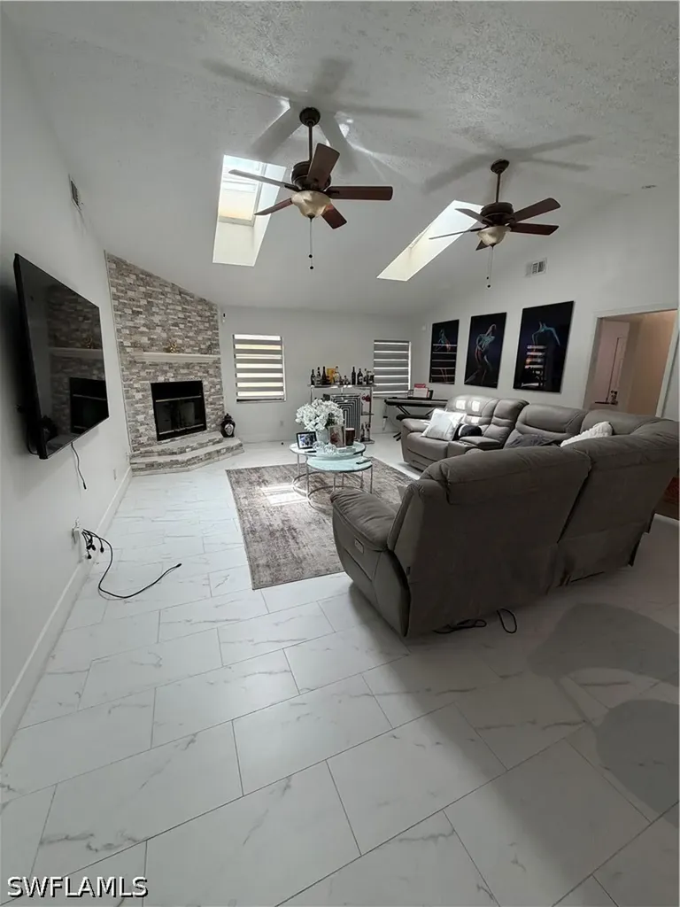 209 SW 42nd Street Cape Coral FL 33914