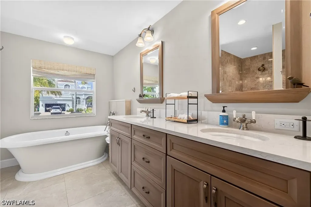 240 Channel Drive Naples FL 34108