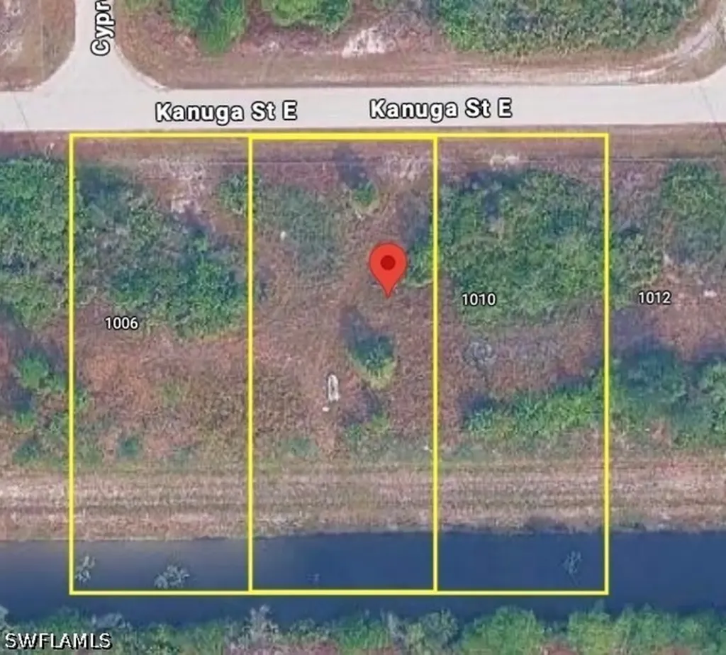1008 Kanuga Street E Lehigh Acres FL 33974