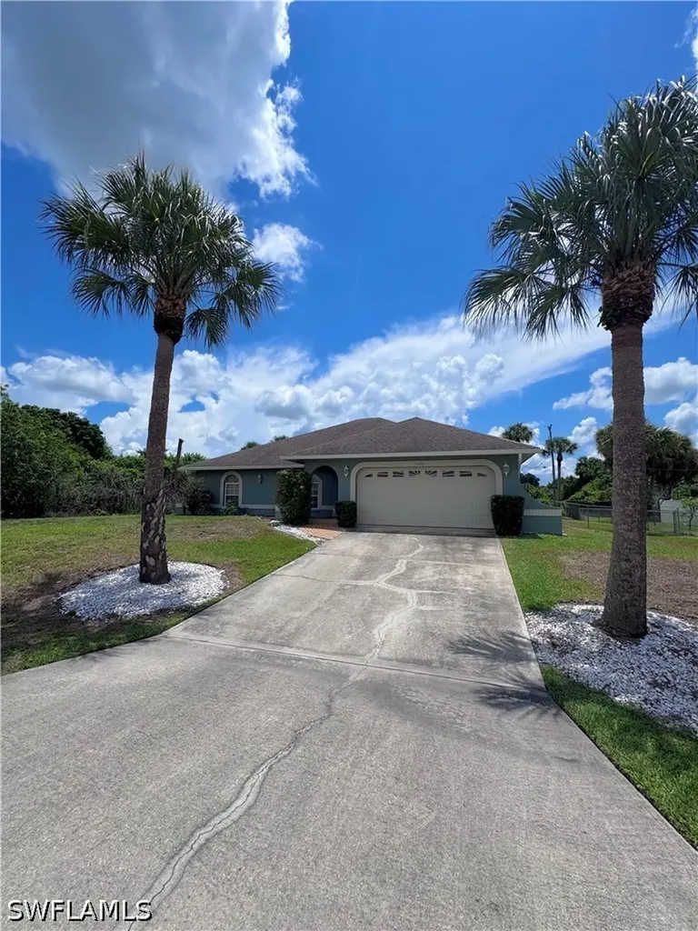 420 Glendale Avenue Lehigh Acres FL 33936