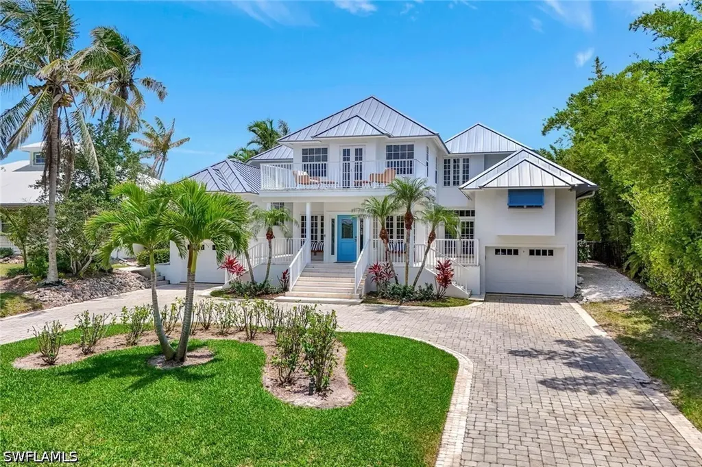1500 Pelican Avenue Naples FL 34102