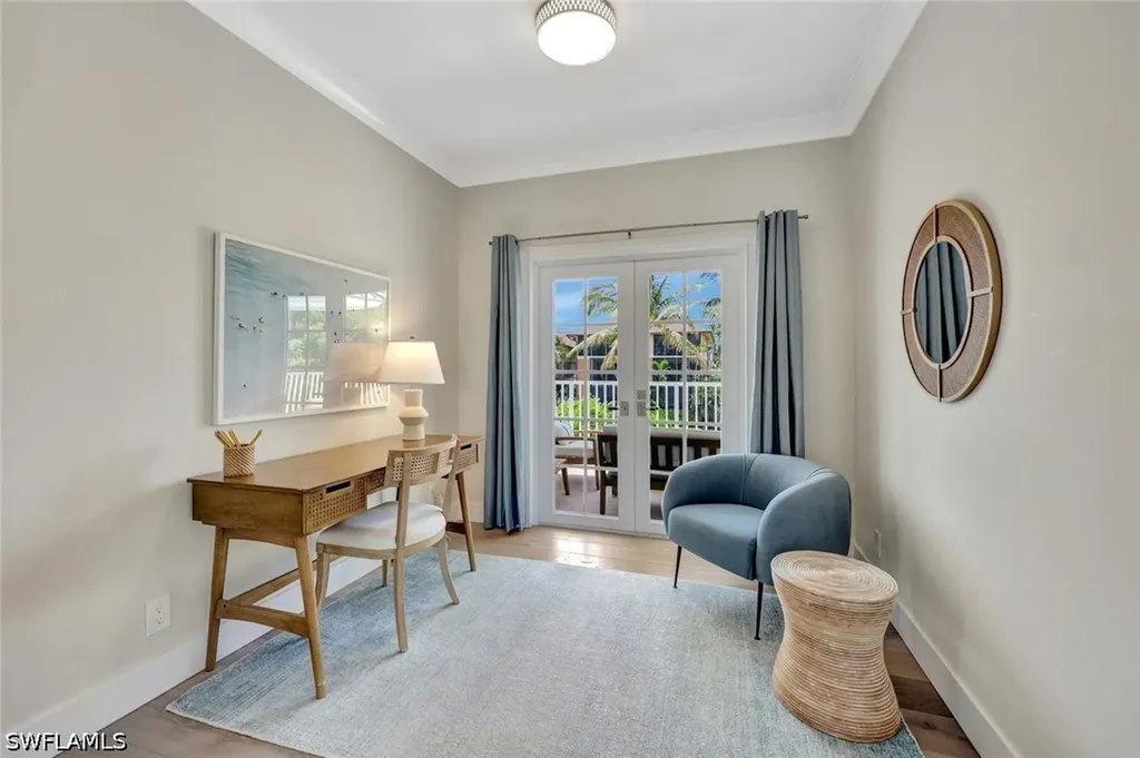 1500 Pelican Avenue Naples FL 34102