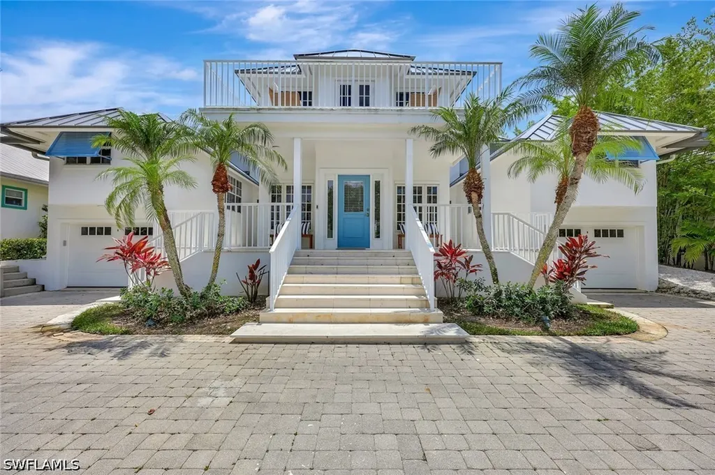 1500 Pelican Avenue Naples FL 34102