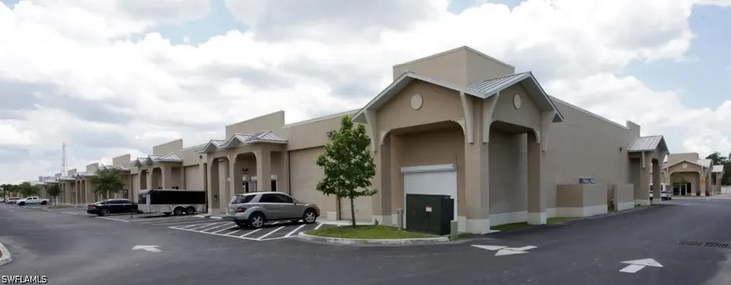 3893 Mannix Drive Naples FL 34114