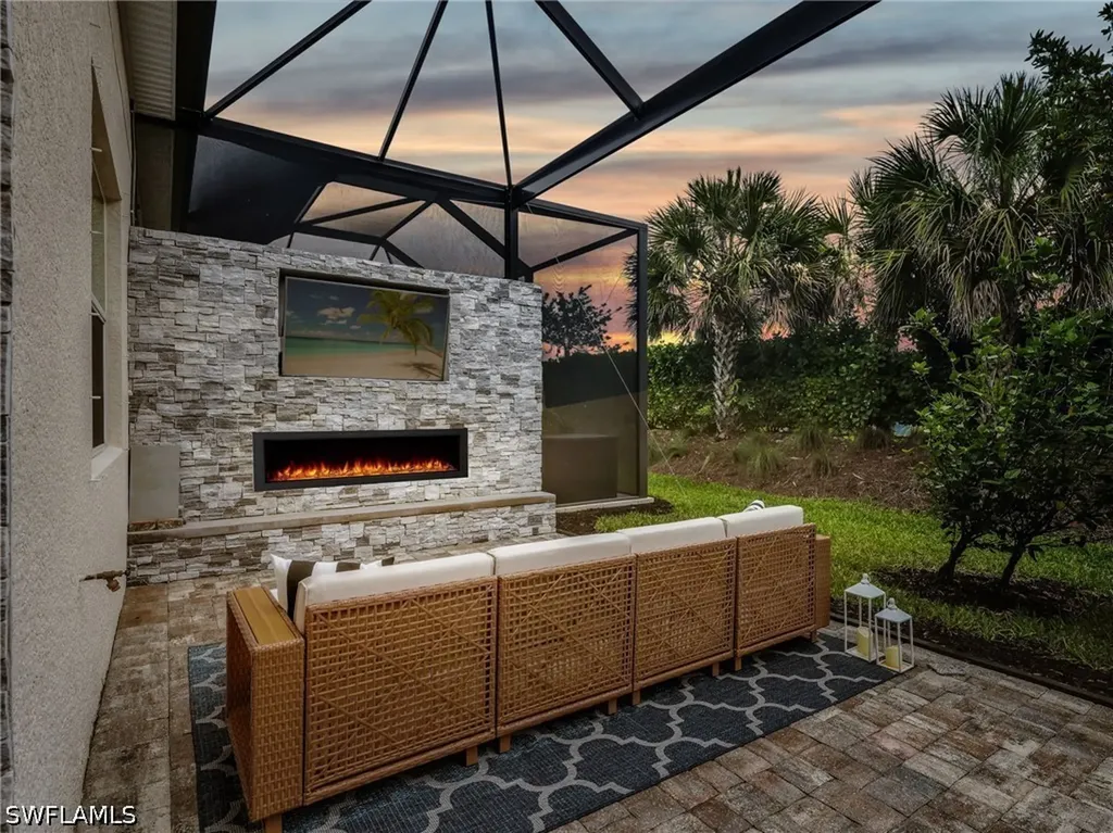 9052 Saint Lucia Drive Naples FL 34114
