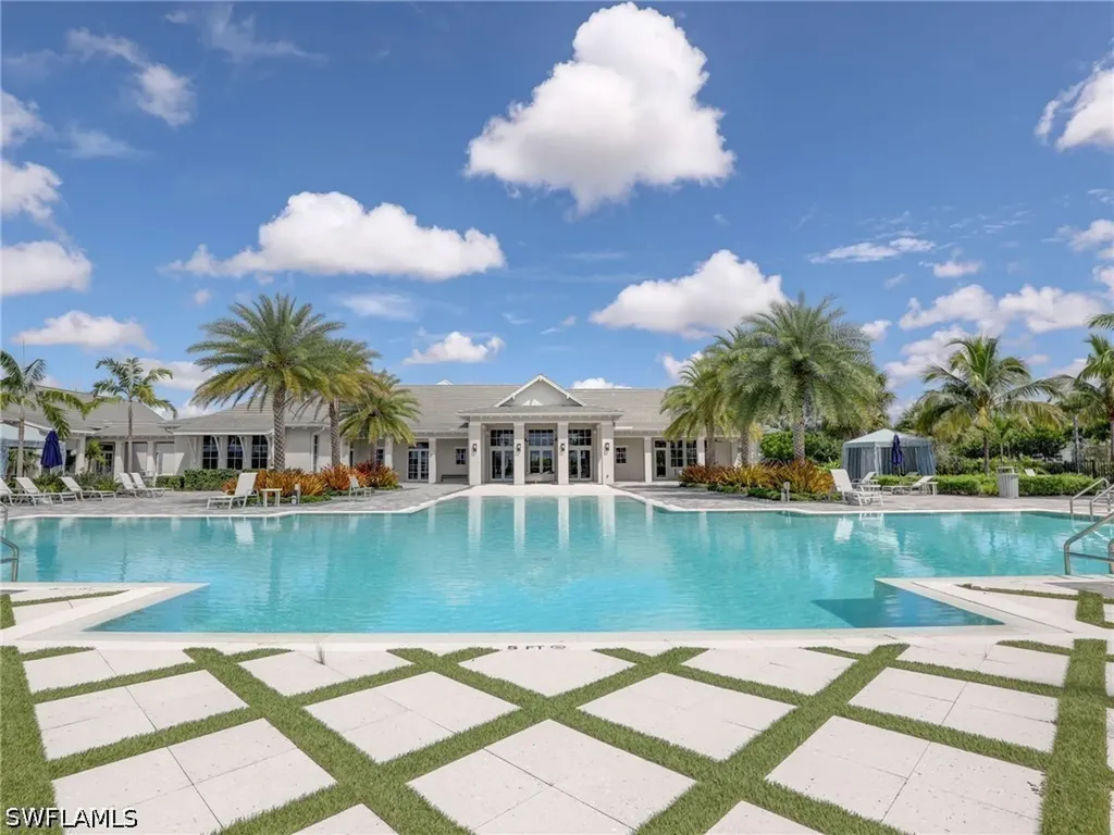 9052 Saint Lucia Drive Naples FL 34114