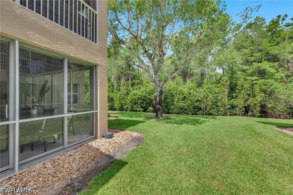 6735 Huntington Lakes Circle Naples FL 34119