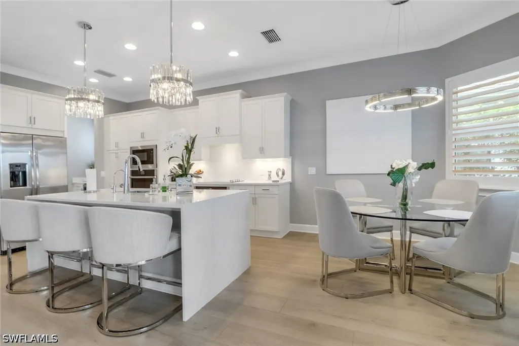6225 Antigua Way Naples FL 34113
