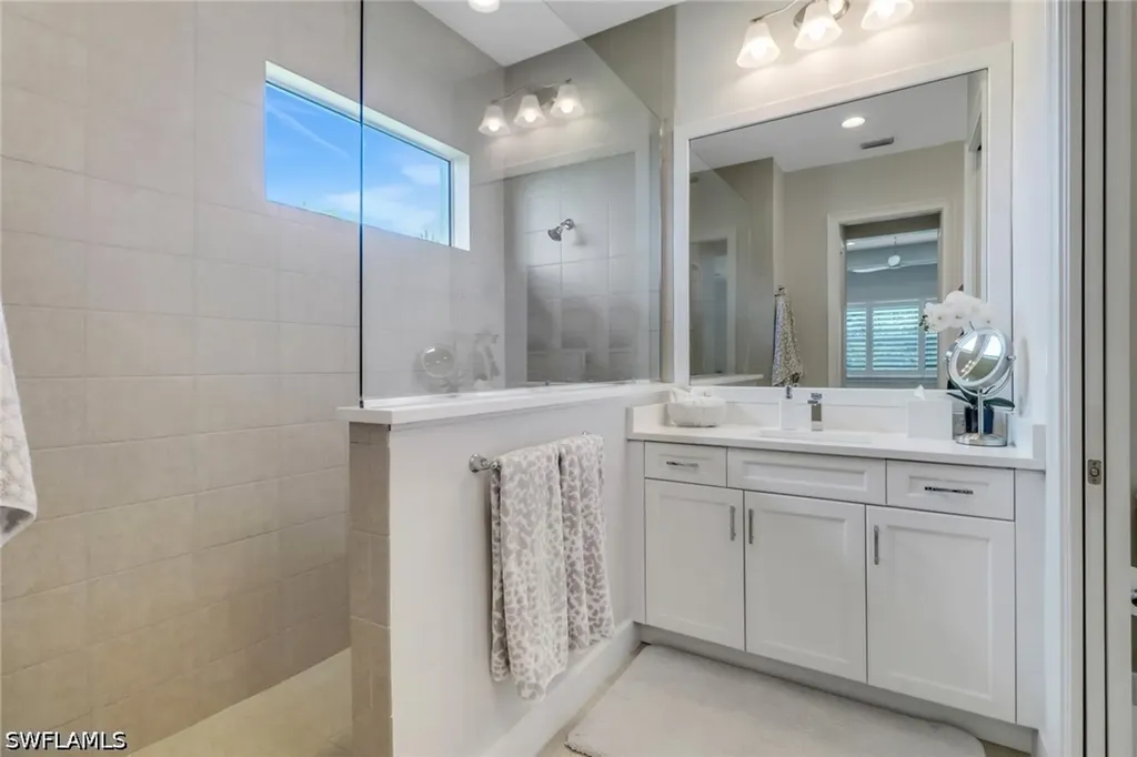 6225 Antigua Way Naples FL 34113