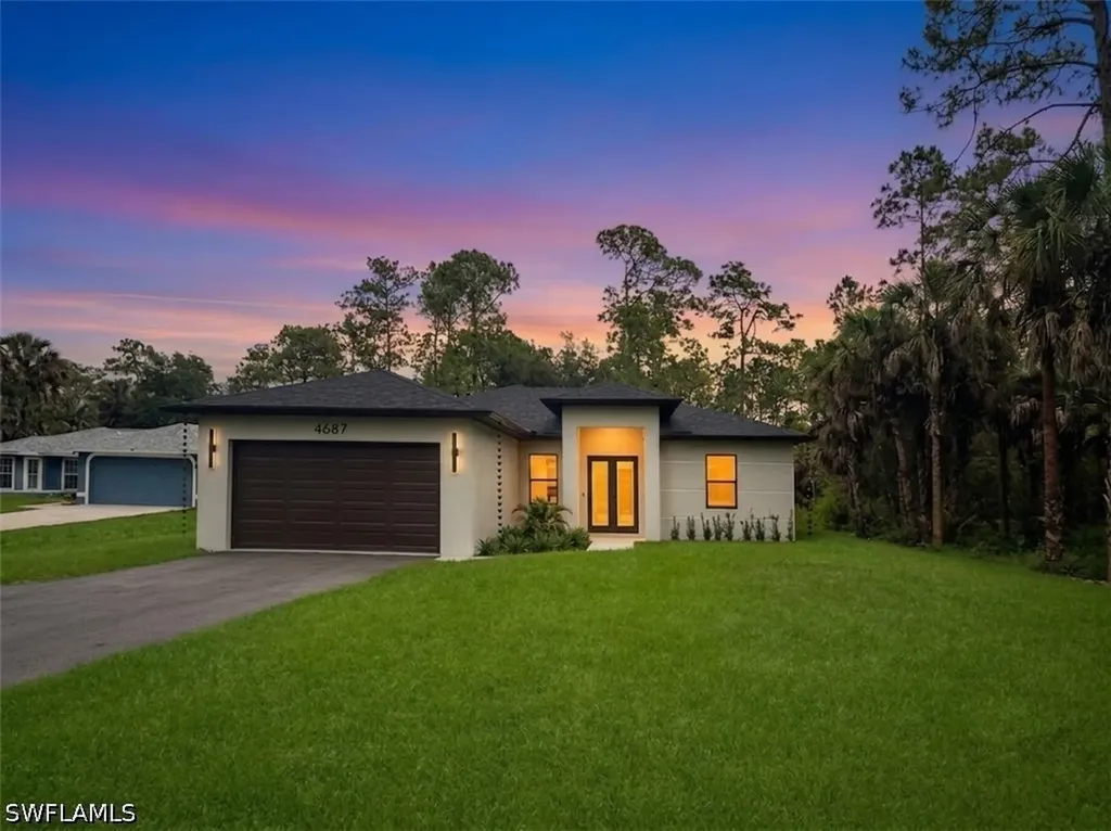 Naples FL, 4687 14TH Avenue SE