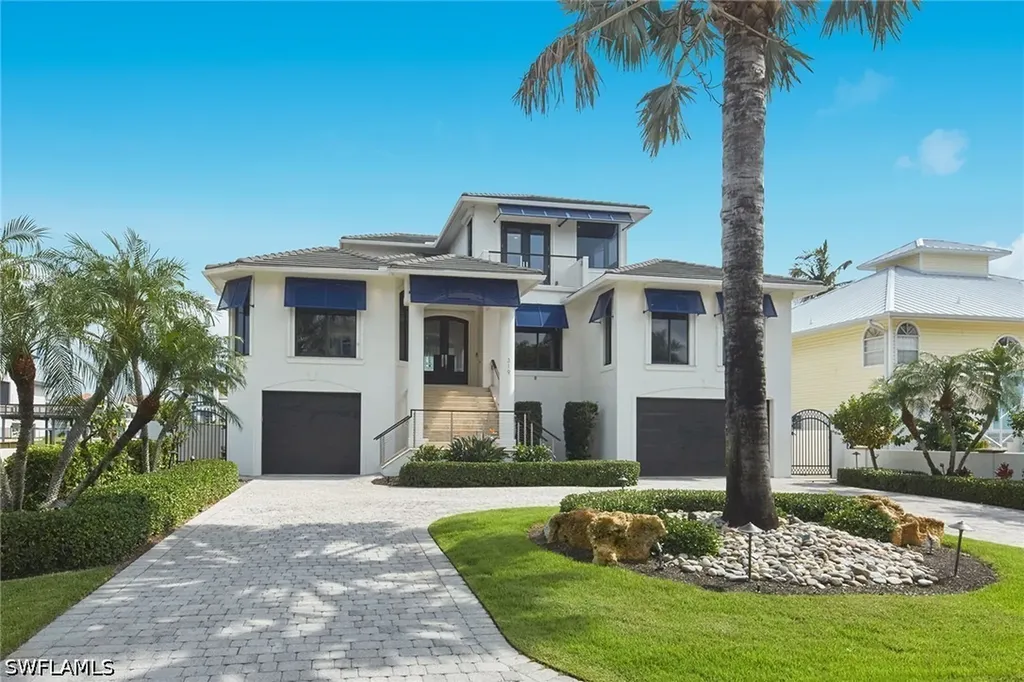 319 Lagoon Avenue Naples FL 34108