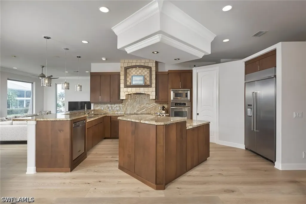 319 Lagoon Avenue Naples FL 34108