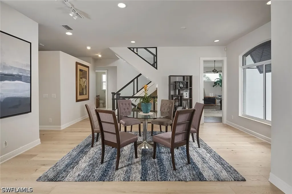 319 Lagoon Avenue Naples FL 34108