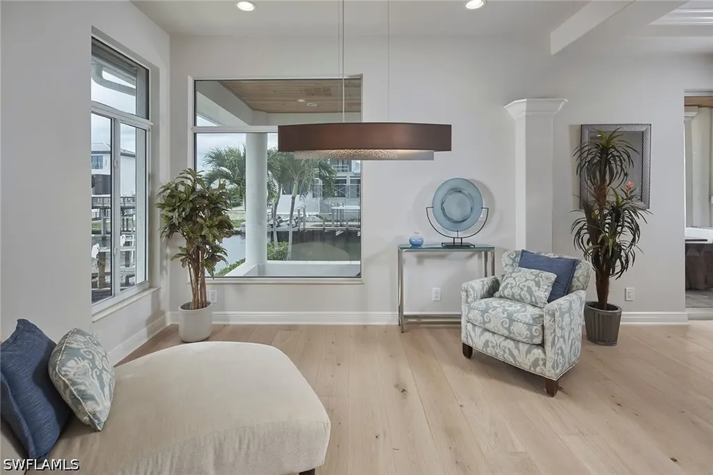 319 Lagoon Avenue Naples FL 34108