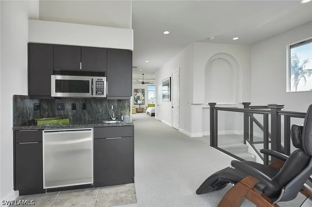 319 Lagoon Avenue Naples FL 34108