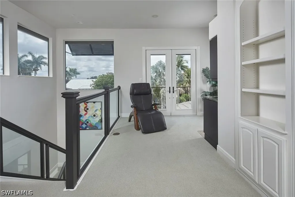 319 Lagoon Avenue Naples FL 34108