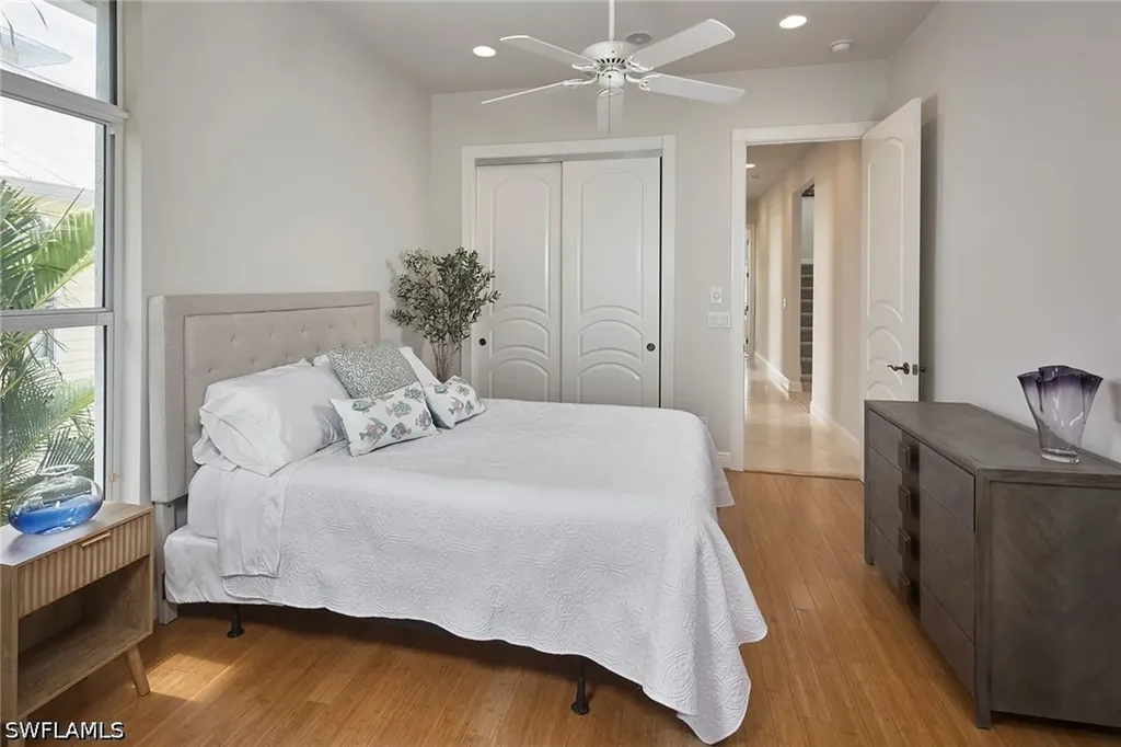 319 Lagoon Avenue Naples FL 34108