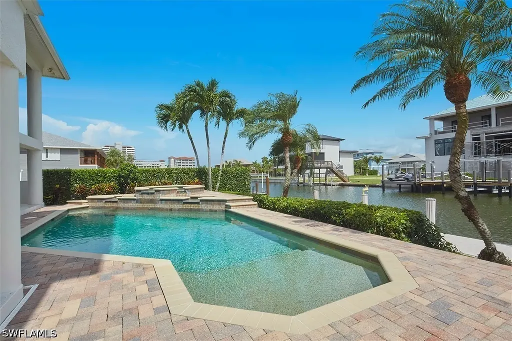 319 Lagoon Avenue Naples FL 34108