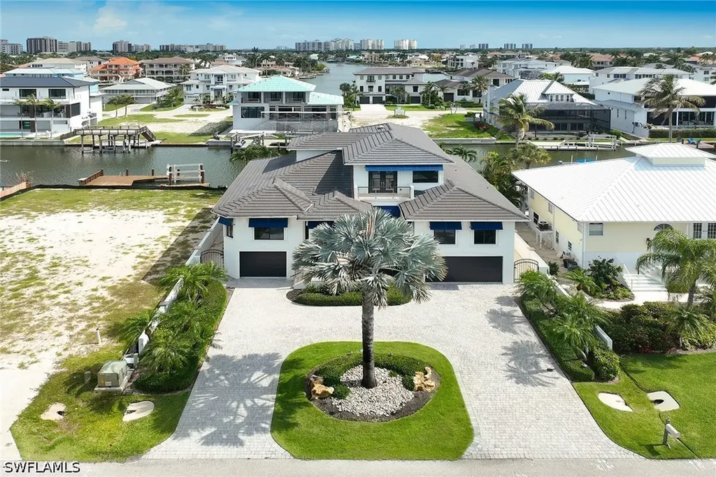 319 Lagoon Avenue Naples FL 34108
