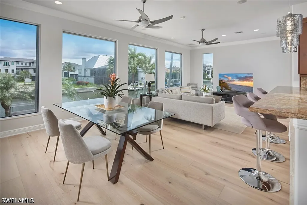 319 Lagoon Avenue Naples FL 34108