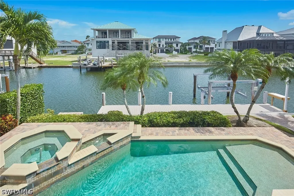 319 Lagoon Avenue Naples FL 34108