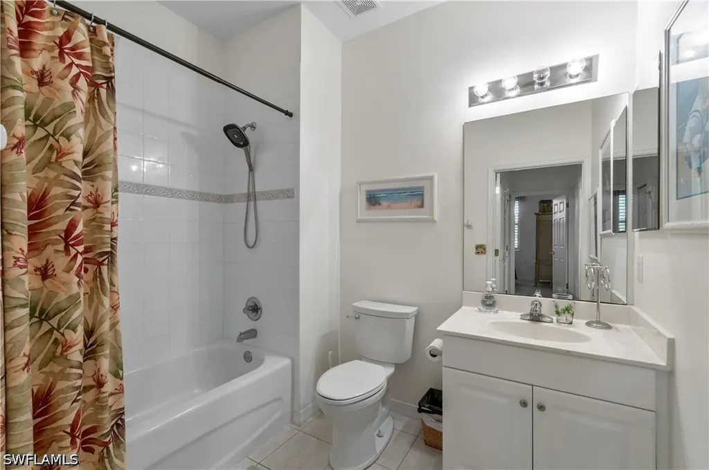 4853 Hampshire Court Naples FL 34112