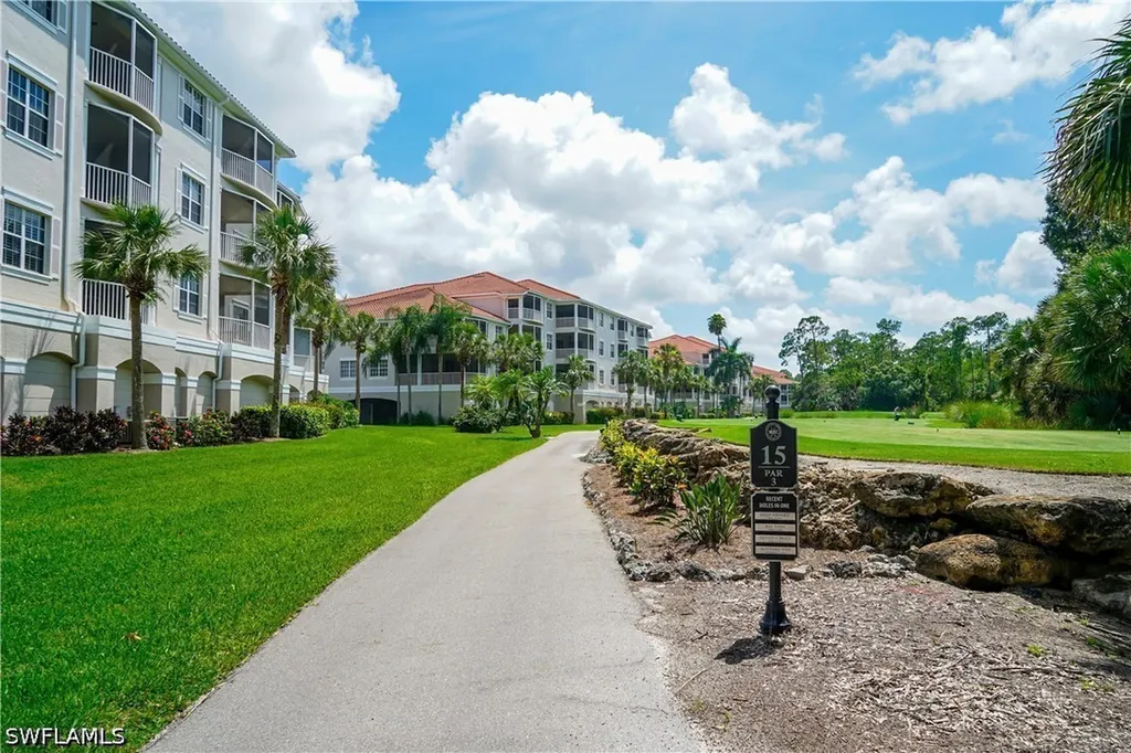 4853 Hampshire Court Naples FL 34112