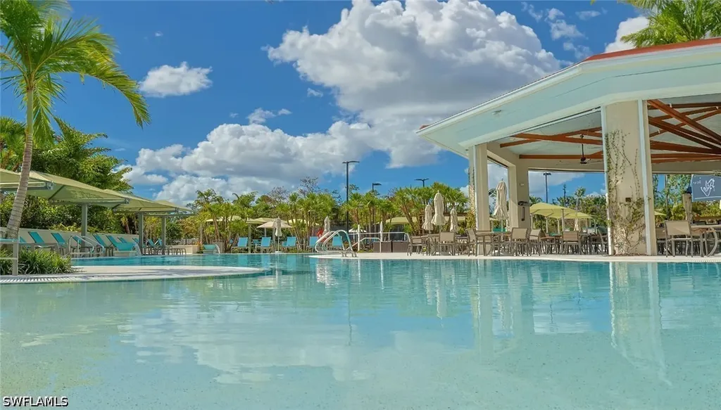 4853 Hampshire Court Naples FL 34112