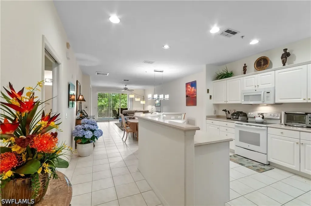 4853 Hampshire Court Naples FL 34112