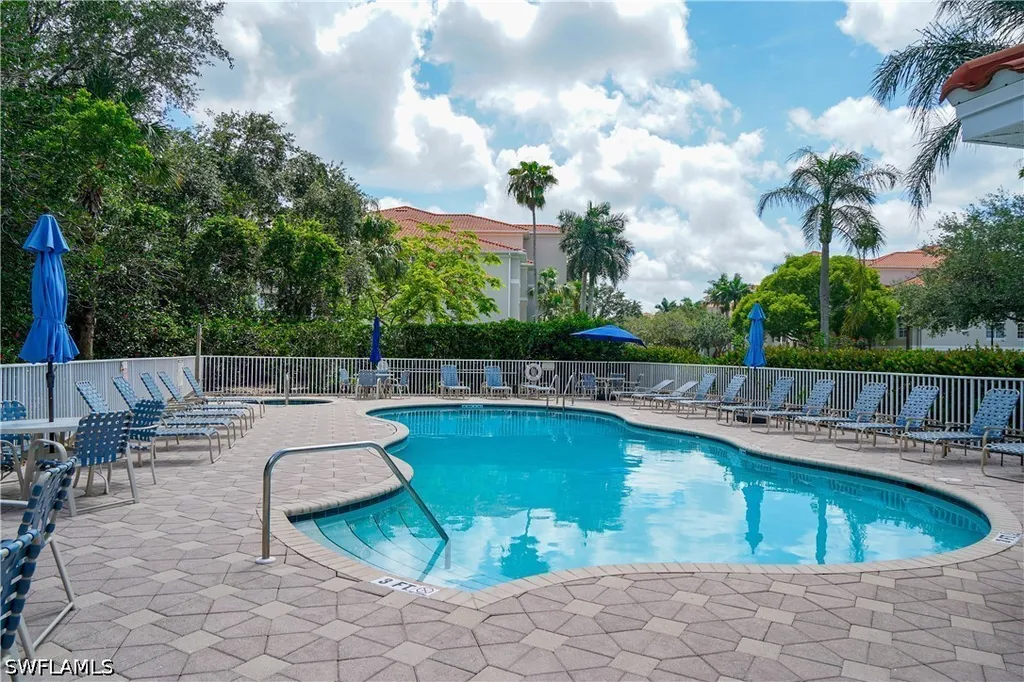 4853 Hampshire Court Naples FL 34112