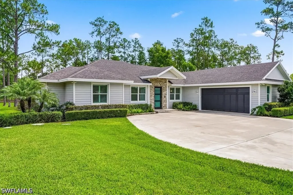 Naples FL, 4641 1ST Avenue SW