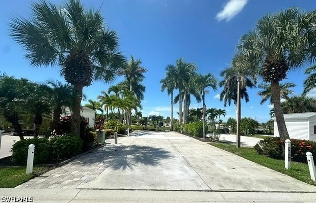 1311 Diamond Lake Circle Naples FL 34114