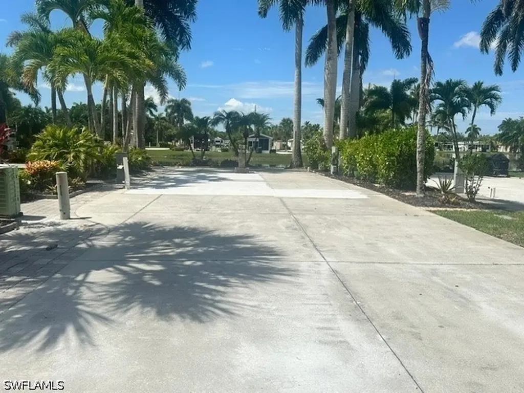 1311 Diamond Lake Circle Naples FL 34114
