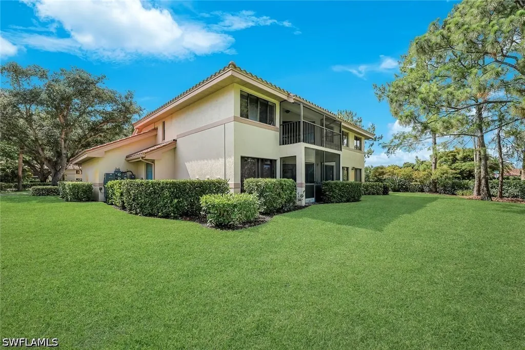142 Bennington Drive Naples FL 34104