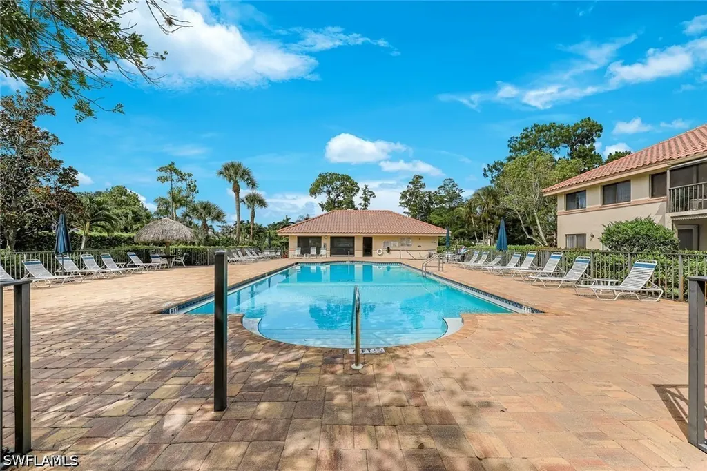 142 Bennington Drive Naples FL 34104