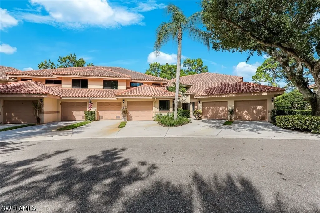 142 Bennington Drive Naples FL 34104