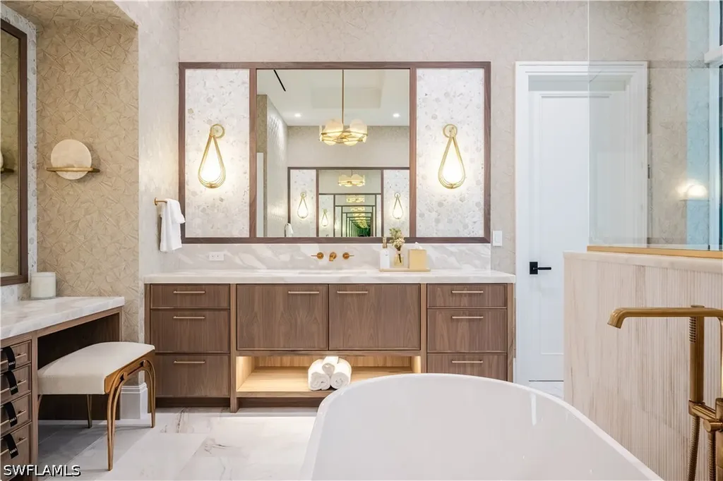 3235 Regatta Road Naples FL 34103