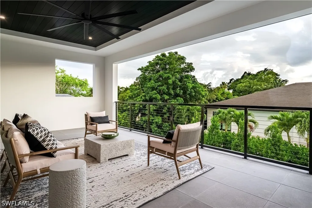 3235 Regatta Road Naples FL 34103