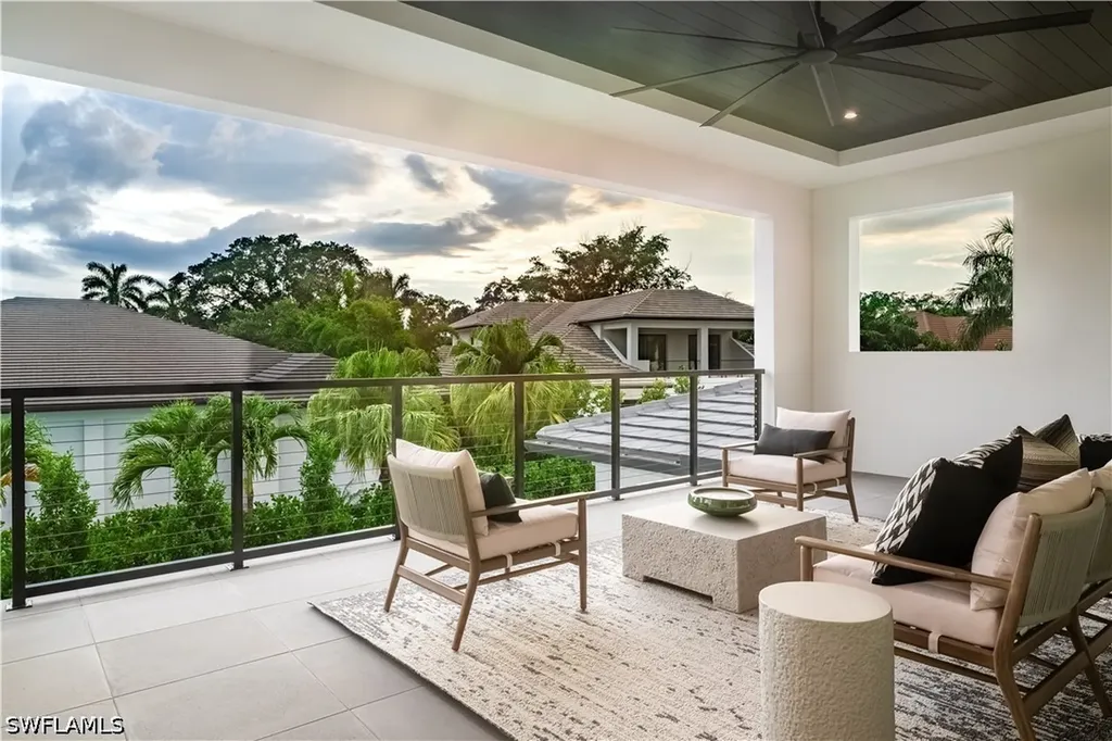 3235 Regatta Road Naples FL 34103