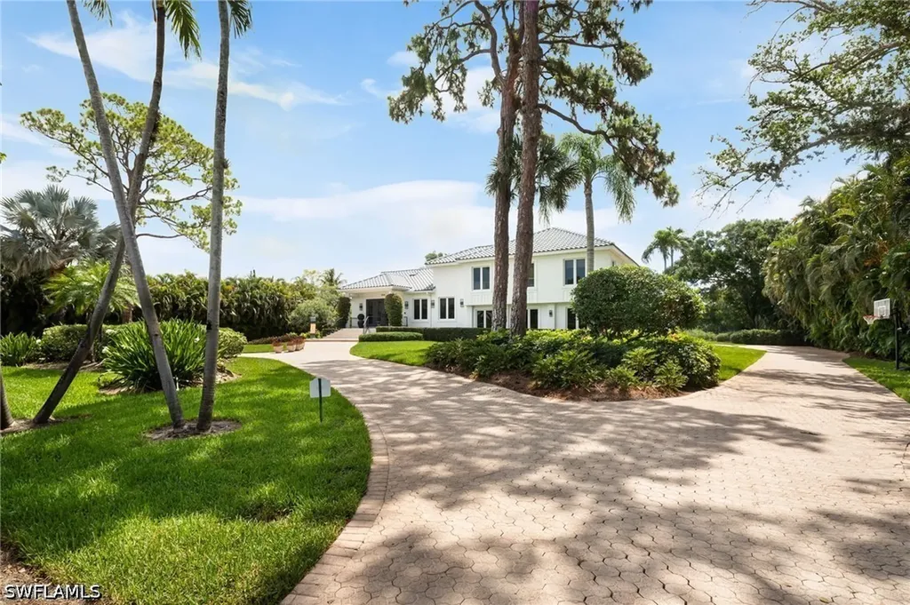 664 Hickory Road Naples FL 34108